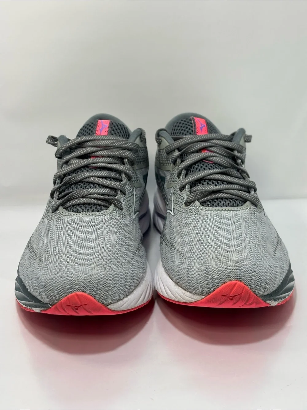 Mizuno Wave Rider 27 Women's Size 9 Gray/Pink Sneaker Running/Walking Shoe